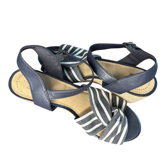 NWOT CLARKS Women's Margee Beth Stripe Navy White Marine Wedge Sandal, Size 9W - Picture 4 of 12